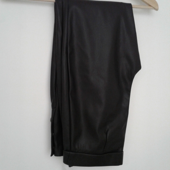 NWT Reitman's Faux leather leggings - Picture 4 of 7